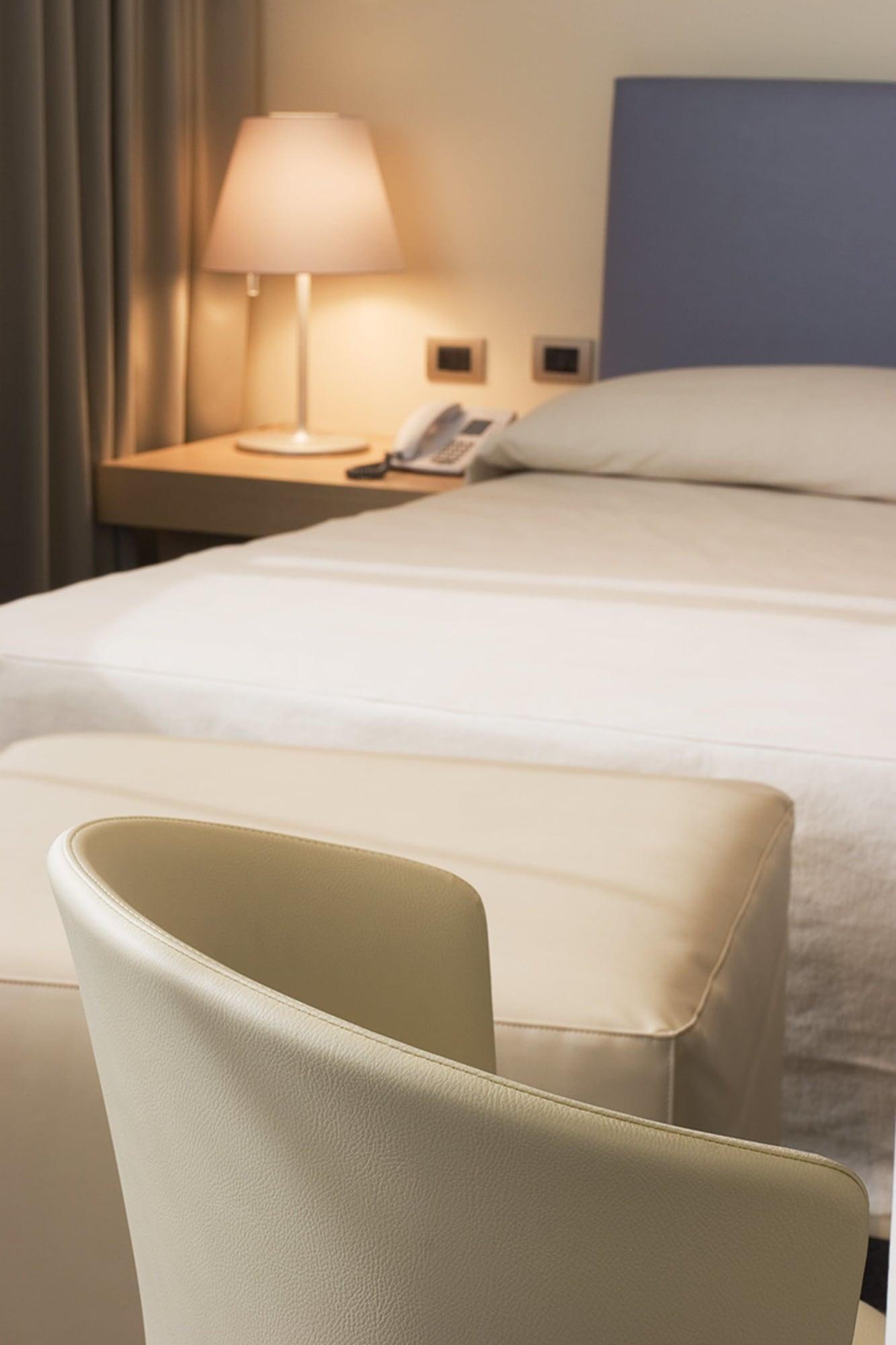 T Hotel 4*