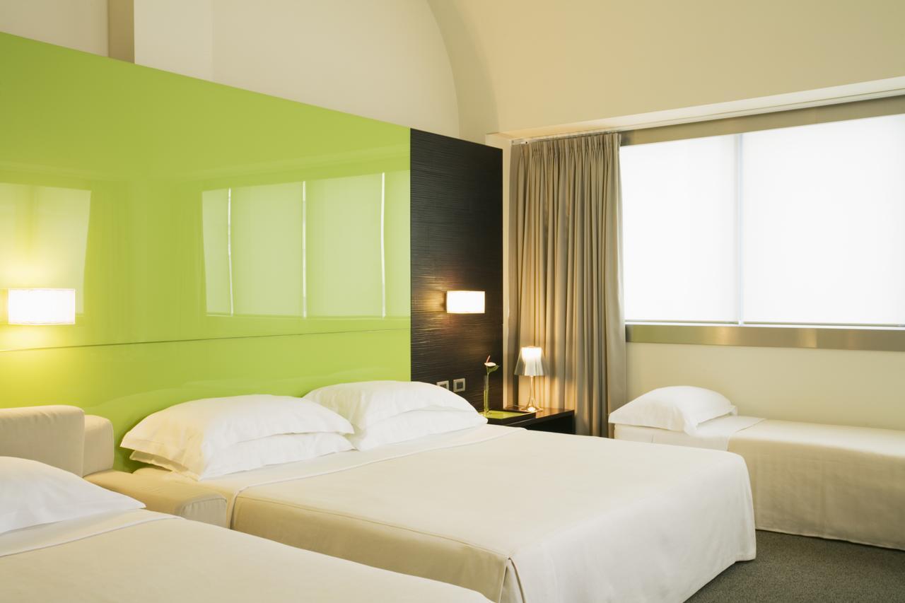 Hotel T